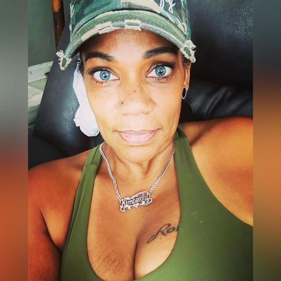 Meet your Posher, Kimberly - Picture 5 of 7